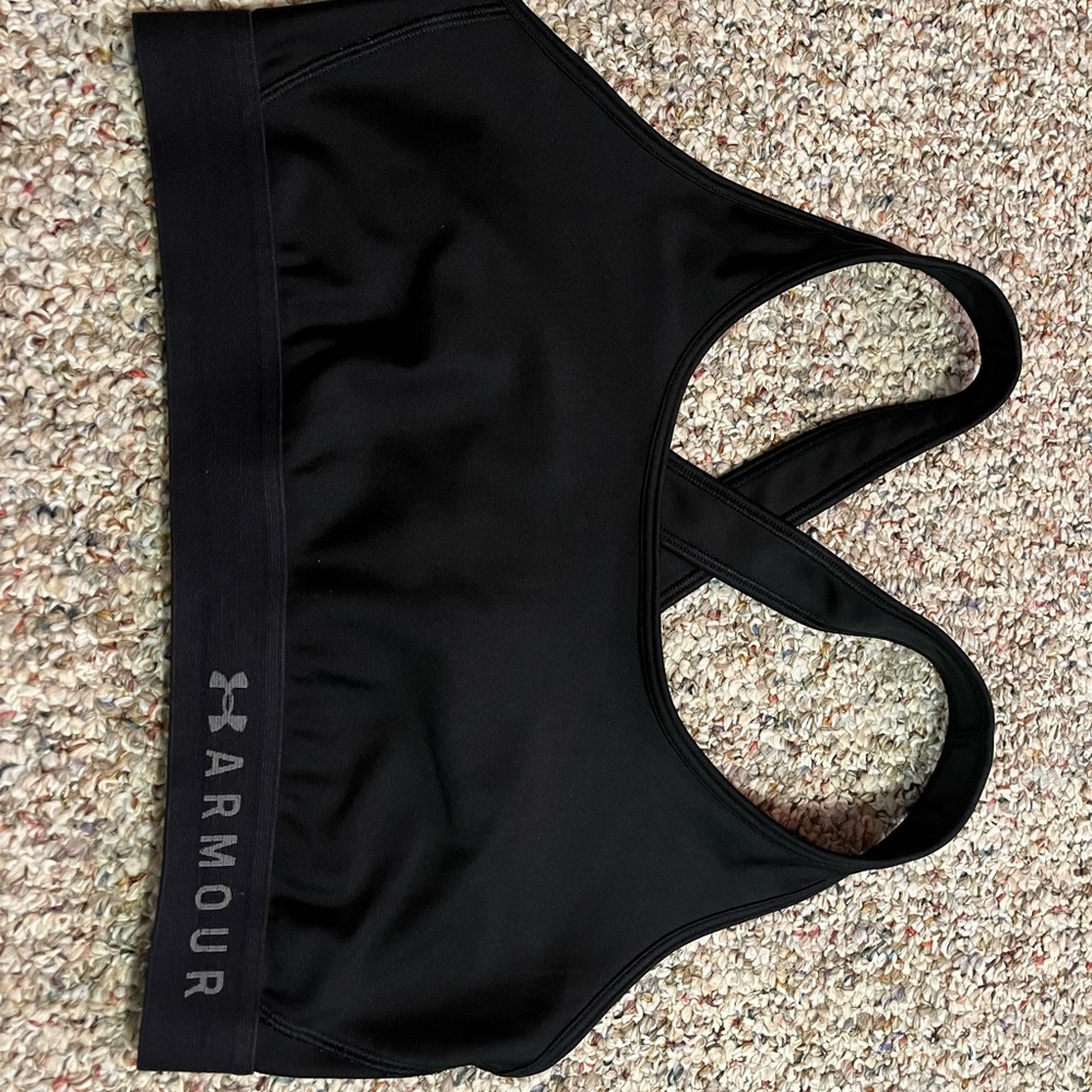 black sports bra